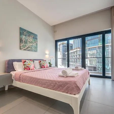 The Chic & Fabulous St Julians Apts With Terraces Apartment *