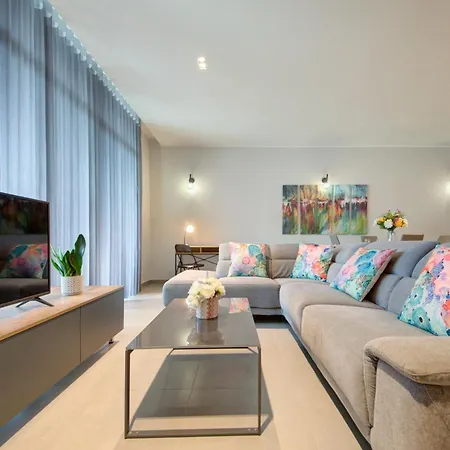 The Chic & Fabulous St Julians Apts With Terraces