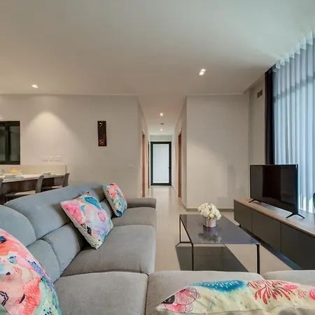 Апартаменты The Chic & Fabulous St Julians Apts With Terraces